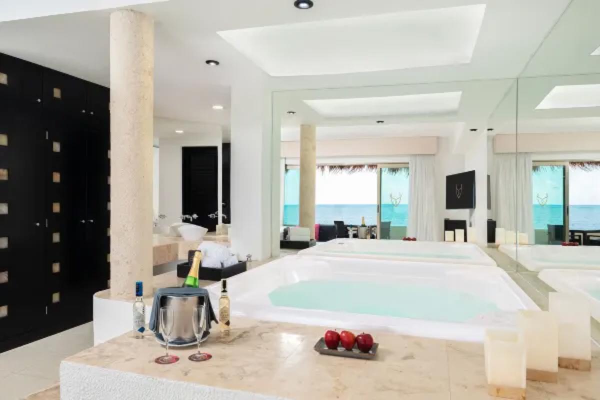 Desire Riviera Maya Resort